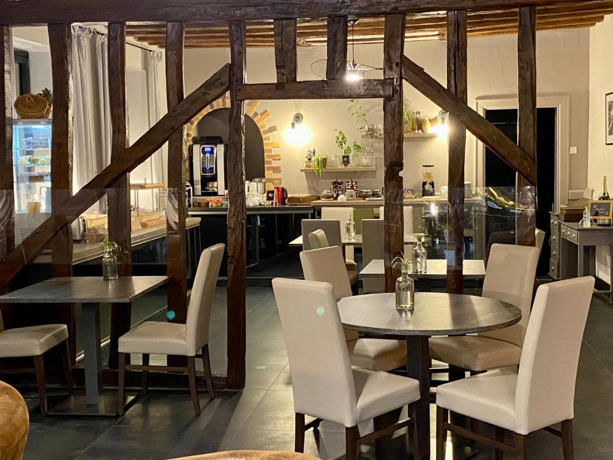 Logis La Chaumiere Hotel Arsonval