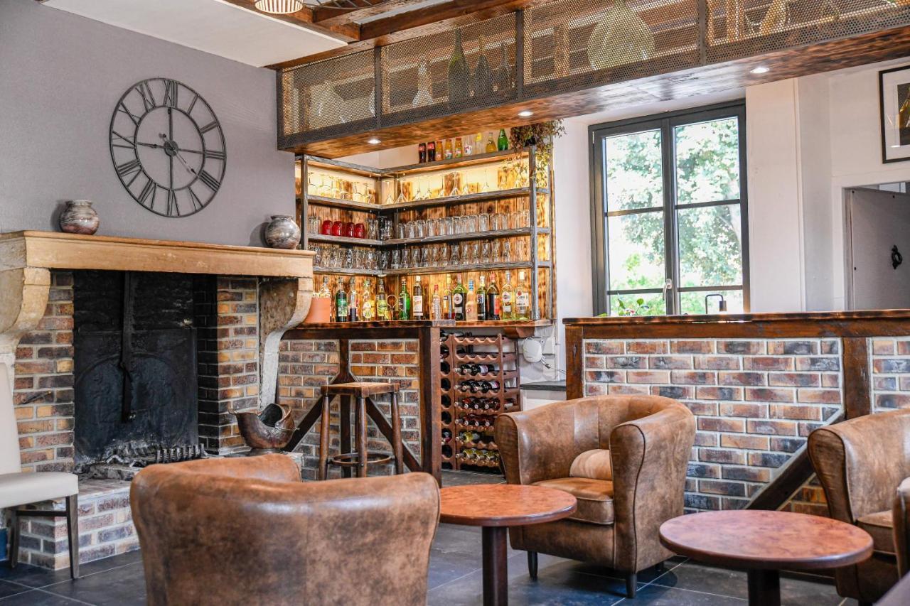 Logis La Chaumiere Hotel 3*