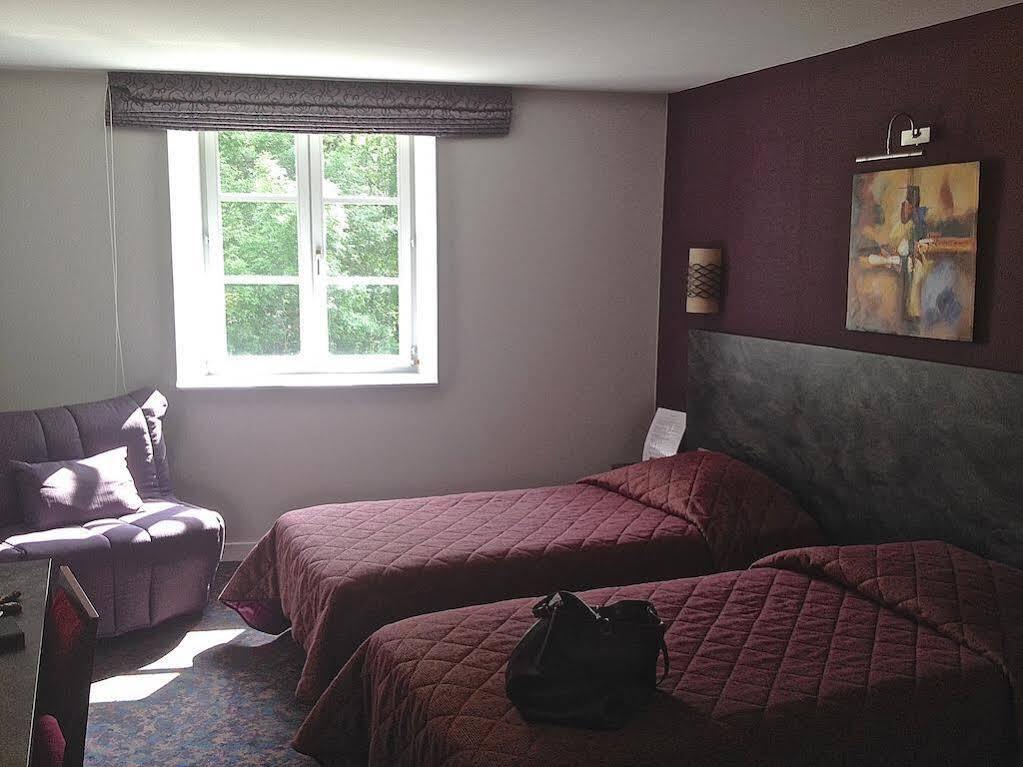 Logis La Chaumiere Hotel 3*